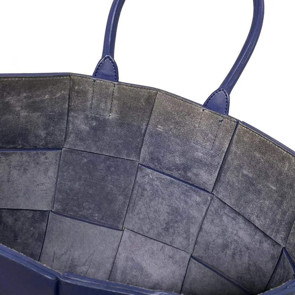 Bottega Veneta Medium The Arcothote Tote Bag